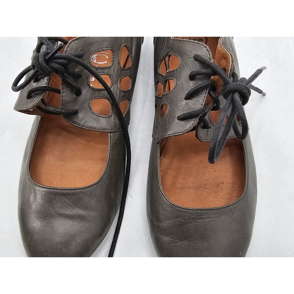 JEFFREY CAMPBELL POITED TOE FLATS WOMEN'S SIZE 7 GREEN/BLACK - Picture 9 of 13